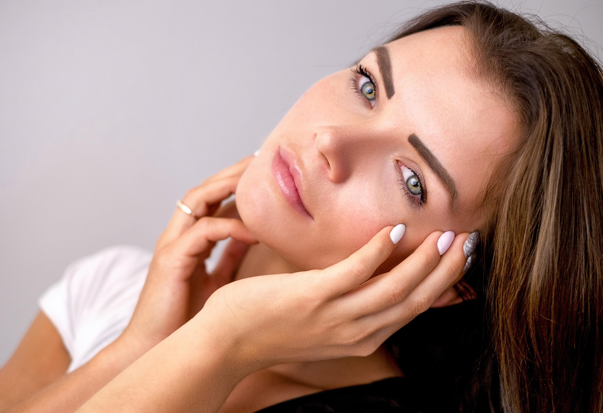 How to Brighten Dull Skin Naturally